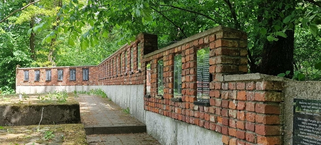 Das Memorial der Holokaustopfer in Kaušėnai